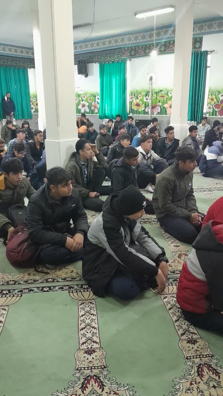 جلسه معارفه مهندس توکلی از هنرستان قدس جهت اشنایی هنرجویان با برگزاری جشنواره و نحوه داوری و ارائه پروژه ها